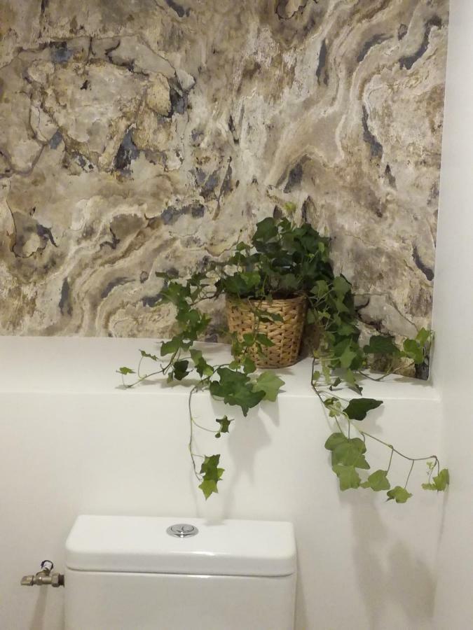 Manoir De La Guignardiere - Charme Et Douceur Chavagne Room photo